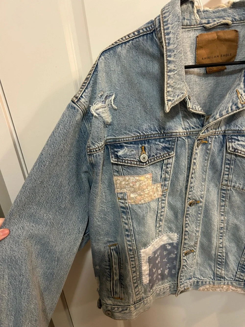 American Eagle Patchwork Denim Jacket XL Distressed Cropped Boho Festival Jean - Picture 4 of 12